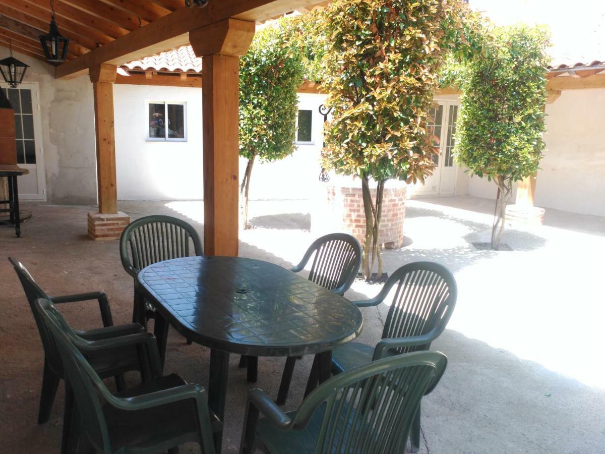 Apartamentos La Casona De Ezcaray Con Terrazas Y Patios Individuales Екстер'єр фото